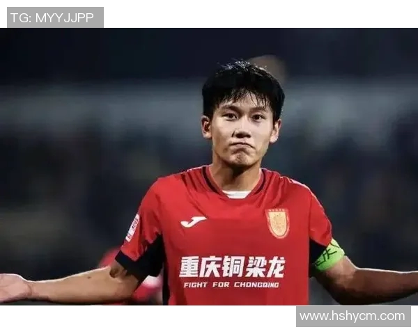 两大足球巨星因场上激烈对骂引发球迷热议矛盾升级成为焦点